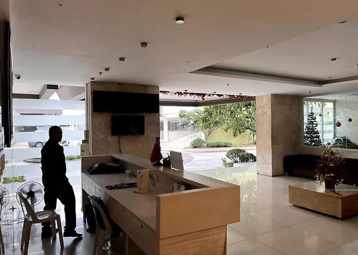 Bamboo Bay T1 Unit 3u Internet Netflix Apartment